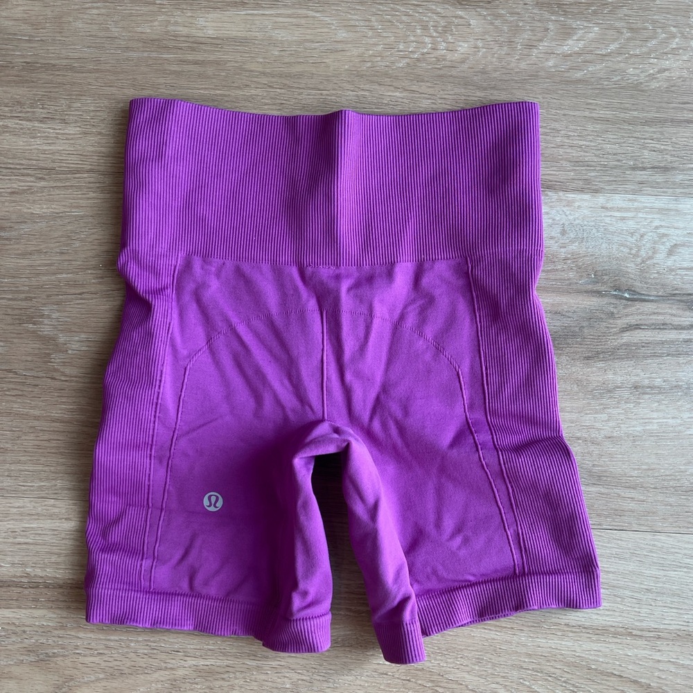 LULULEMON Biker Shorts